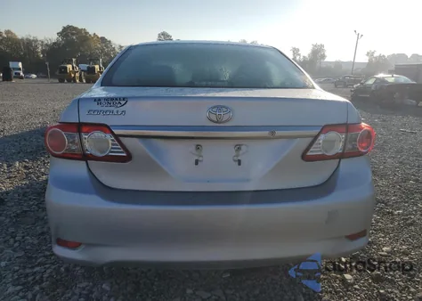 2013 Toyota Corolla Base z USA, uszkodzony, nr VIN 5YFBU4EE3DP162841